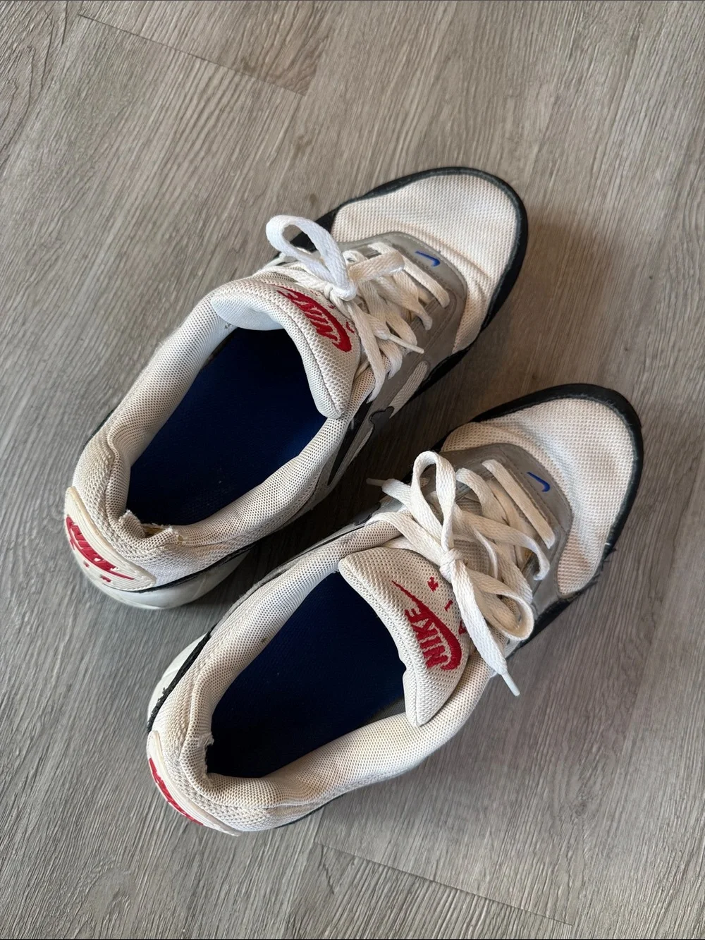 Nike air Men’s Sneakers — White, Gray, Black with Red Accents size 10